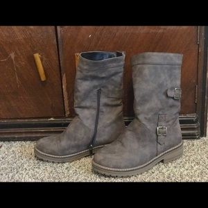 Women’s boots